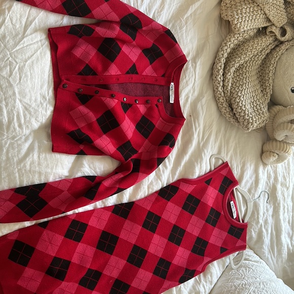 Zara Pink Argyle Bodycon Sweater Dress & Sweater Set - Picture 3 of 4